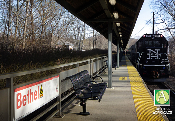 How do you find special holiday schedules for the Connecticut Metro North routes?