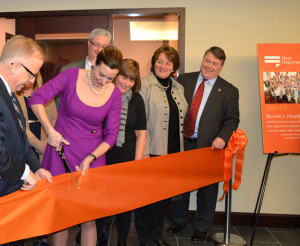 BA1_CarterHospiceRibbonCutting_1_26_15_008