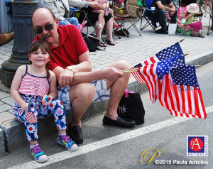 BA16_0044daddaughterflags