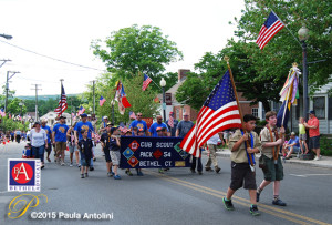 BA33_0054cubscoutsbanneramerflag