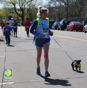 BA60_0241runnerwithdog