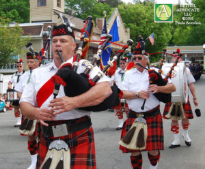 BA165_0409pipesanddrums3