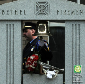 BA27_0829memorialBELL