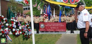 BA2_0500placingwreathandsalute