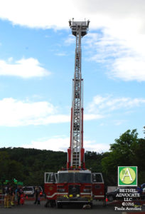 BA39_0293bethelvolunteerfiredeptladderup