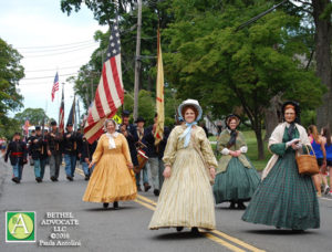 ba21_0192soldiersladiesindresses