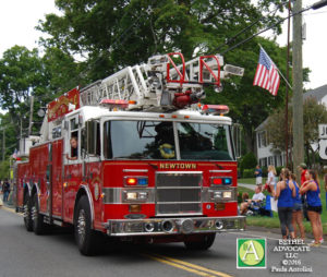 ba45_0189newtownfiredept3laddertruck