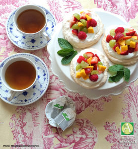 Tea Party Pavlovas