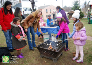 ba53_0763gouparoundfiretoasting