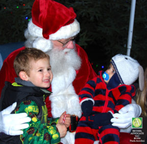 ba83_0837santawithbabyandboy