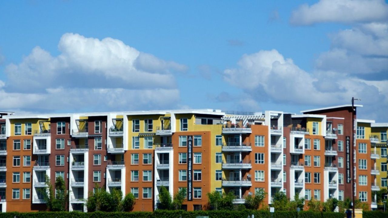 California's New Law Caps HOA Fines, Protecting Homeowners from Excessive Penalties