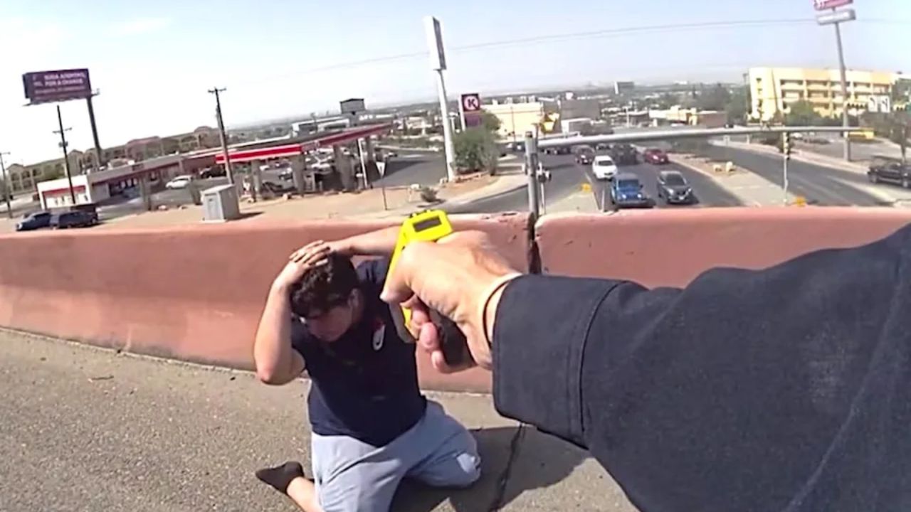 El Paso Police Body Camera Shows Fatal Struggle Leading to Death of Man on I-10