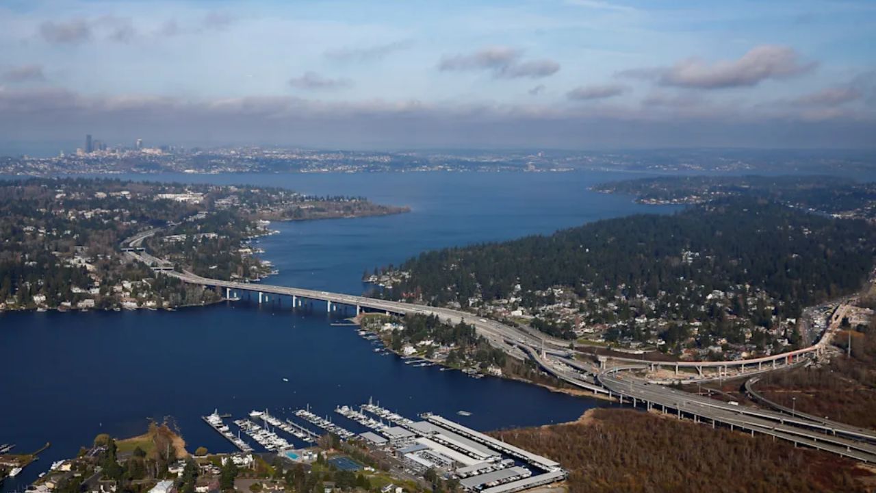 Mercer Island Ranked Among Wealthiest Suburbs in the U.S., New Study Shows