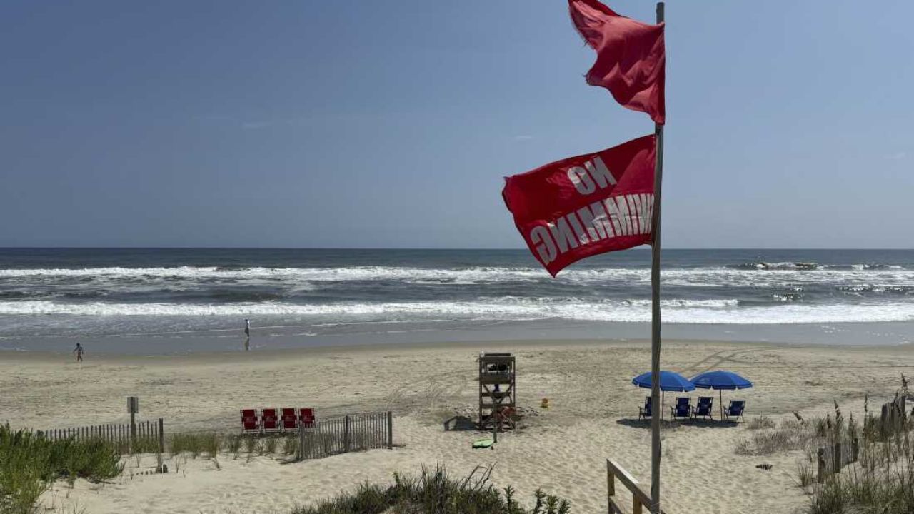 Staten Island Residents Warned of Coastal Flooding as Hurricane Erin Nears