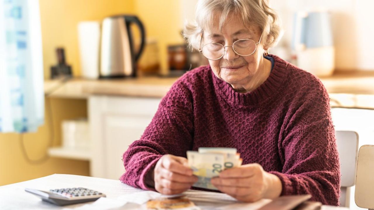 Understanding Minnesota's Extra Standard Deduction for Seniors Over 65