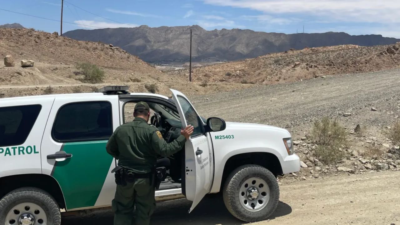 Crammed, Stacked, and Pulled Over El Paso Woman Smuggled 10 Migrants in 1 SUV; Arrested