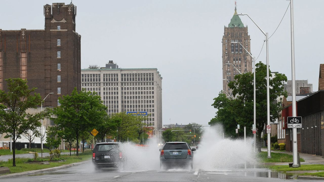 Detroit Forecast Showers, Thunderstorms, and Cooler Temperatures Early This Week