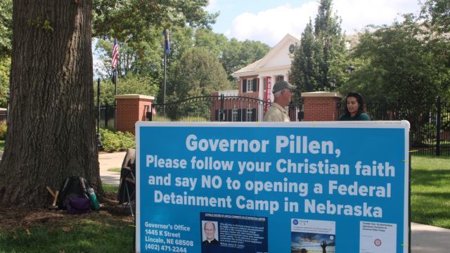 Nebraska Lawmaker Schedules Hearing on Governor’s Plan for Migrant Jail