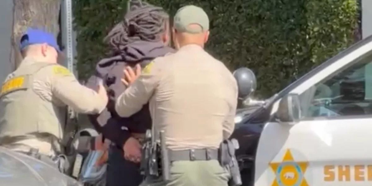 Armed Robber Disarmed and Beaten by Retired Wrestler During Attempted Robbery in West Hollywood