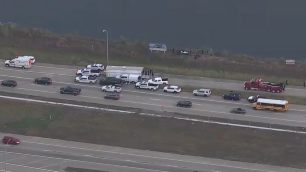 Driver Flees after Vehicle Crashes into Lake During Police Chase in Waller County; Search Ongoing