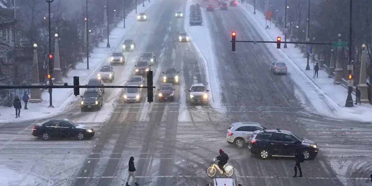 Freeze Warnings Sweep Across Central and Eastern U.S. as Temperatures Plunge