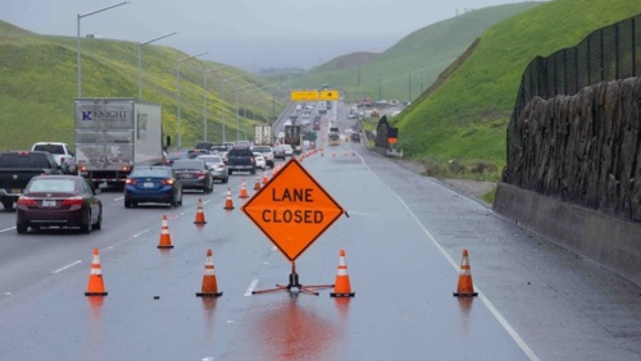 Lane Reductions Hit I-405 Freeway Through Sepulveda Pass This Weekend; Los Angeles Drivers to face Disruptions (1)