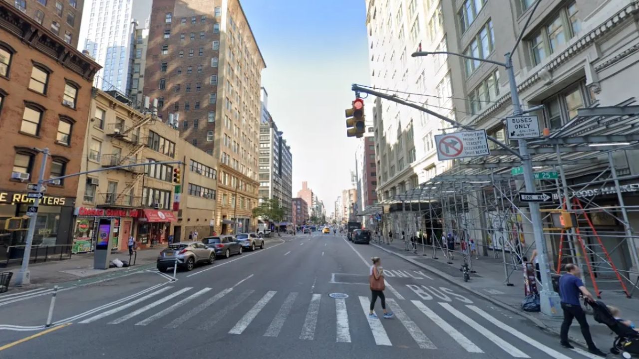 Armed Duo Rob Off-Duty NYPD Cadet and Girlfriend During Early-Morning Stick-Up in Chelsea