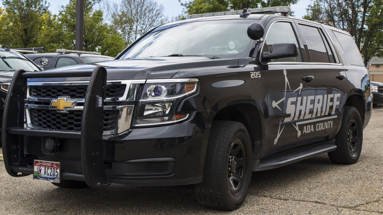 Boise Police High-Speed Chase Leads to Crash, Stolen Firearm, and Meth Seizure