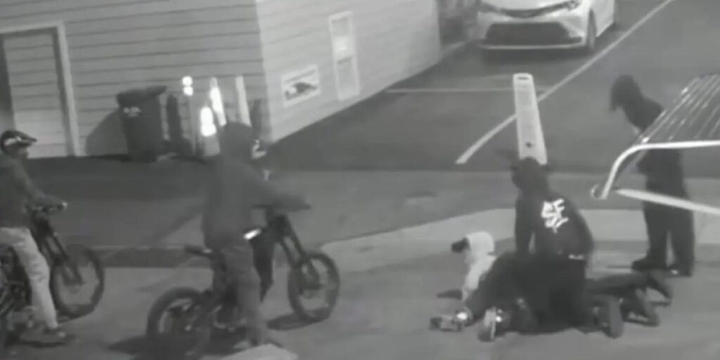 E-Bike Teen Gang Brutally Beats Senior in Hermosa Beach, Captured on Video (1)