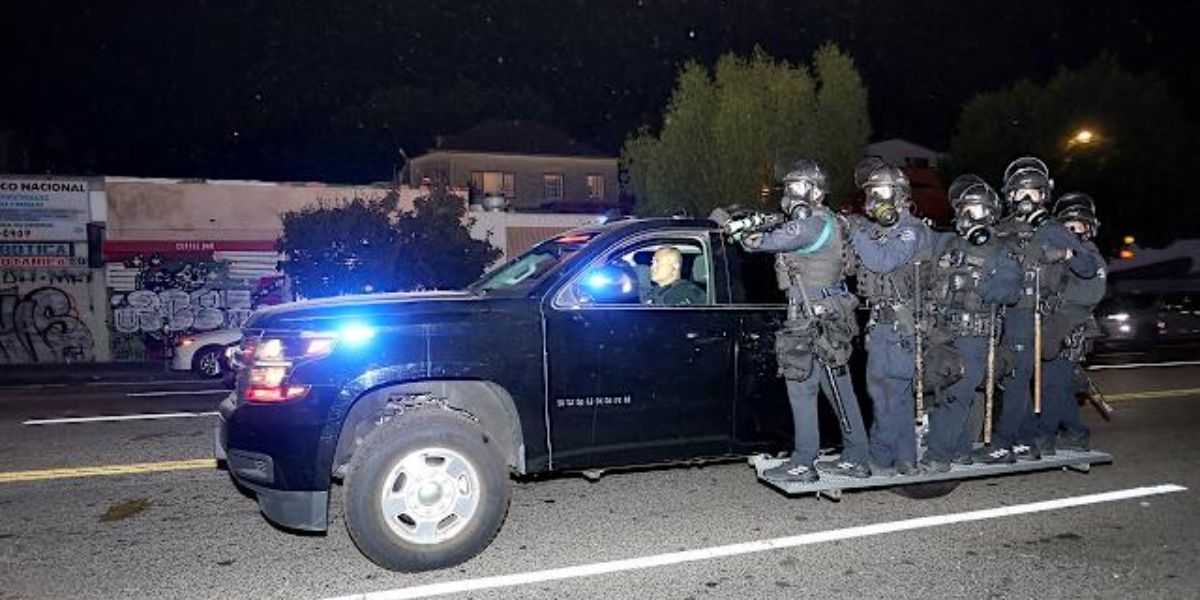 Late-Night Chaos at New Jersey Domino’s Suspects Hurl Chair at Police Officer During Brawl
