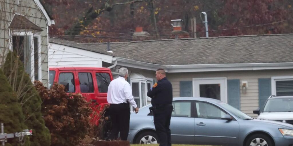 Long Island Teen Shot Ex-Girlfriend Dead and Later Turned Gun to Himself; To Face Charges as He Survived the Shooting Attempt