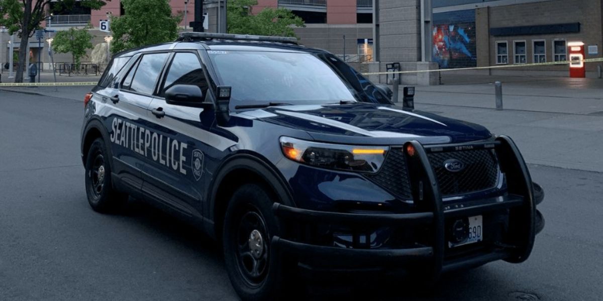 Seven-Time Felon Arrested in Seattle Drug Bust, Large Cocaine Stash and Stolen Gun Seized