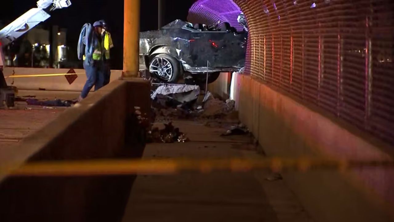 Suspect Severely Injured after High-Speed Chase Ends in Fiery Crash at Phoenix Overpass
