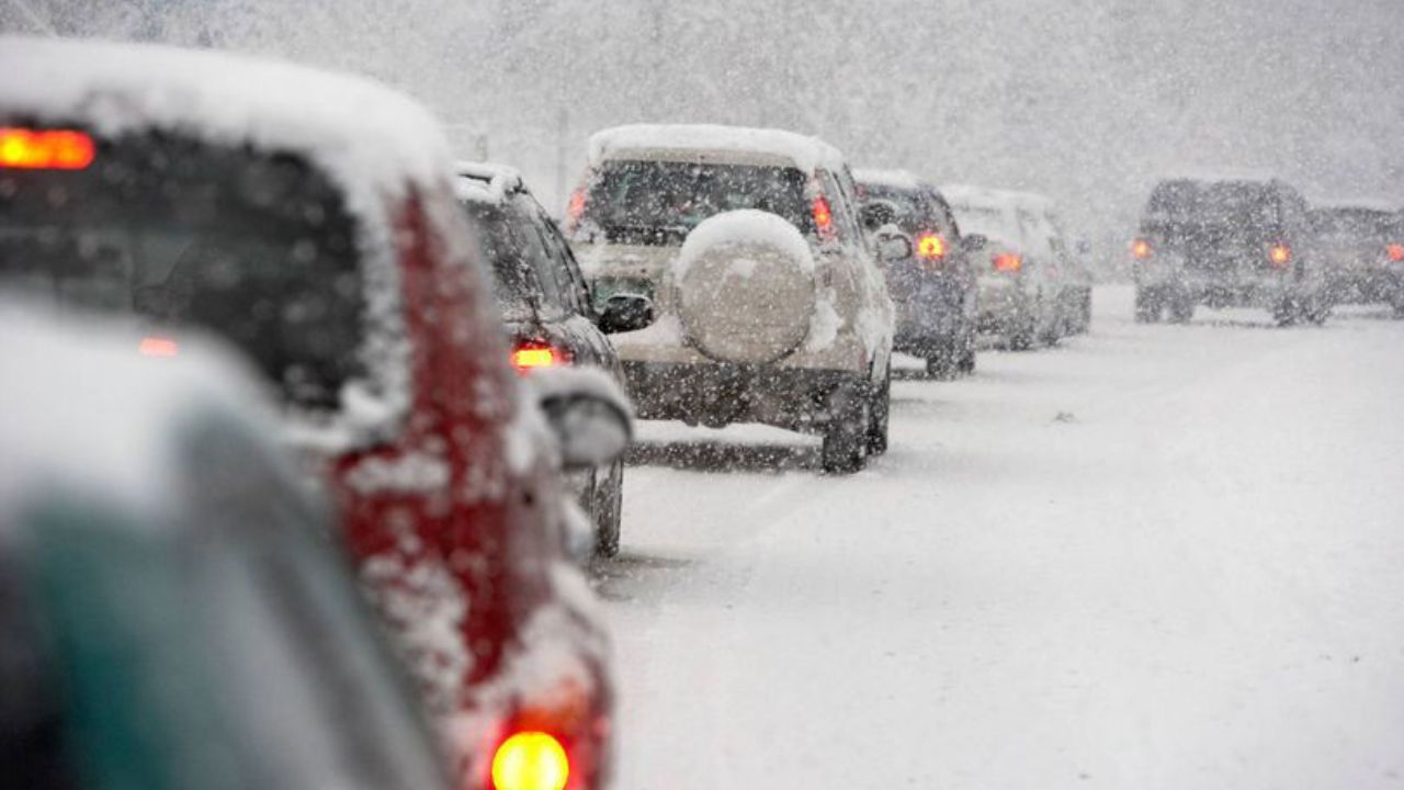 Thanksgiving Travel Picks Up in Omaha as Strong Winds and Weekend Snow Threaten Holiday Plans