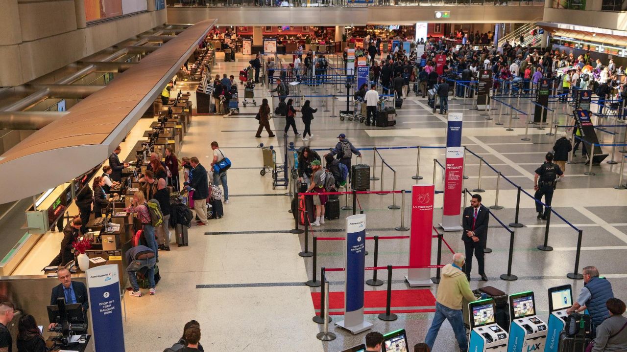 Thanksgiving Travel in Oklahoma Storm System Could Affect Air Plans, But Roads Mostly Clear