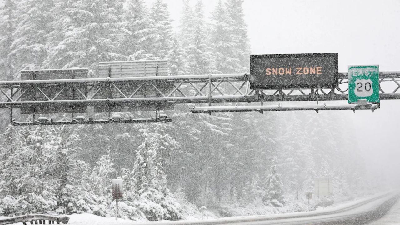 Thanksgiving Travel in Oregon Looks Mostly Smooth Despite Wet Weather and Increasing Mountain Snow Risk