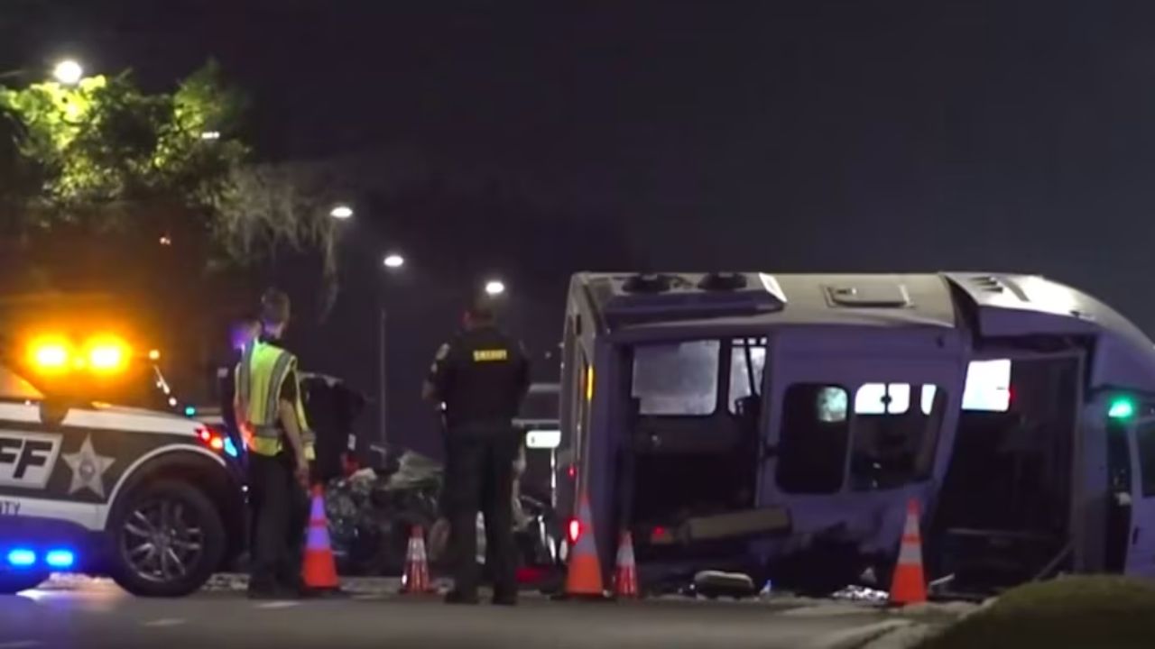 Two Killed and Two Teens Injured in High-Speed Collision after Mustang Slams into Turning Ford E350 in Apopka