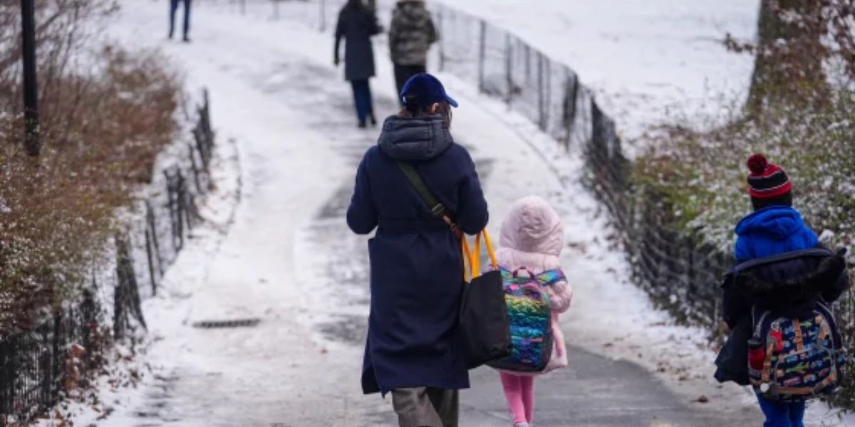 Arctic Chill Grips Region as Week Brings Flurries, Subzero Lows, and Gradual Weekend Warm-Up to Green Bay (1)