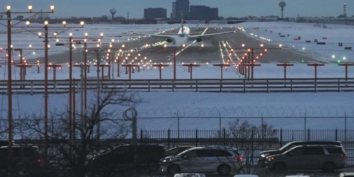 Blizzards, Freezing Rain, and Thunderstorms Expected as Major Storm Moves East