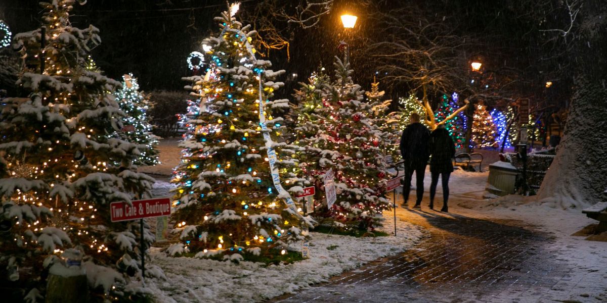 Overnight Winter Storm Could Bring Snow for a White Christmas in New Jersey; Residents Brace for Snowfall