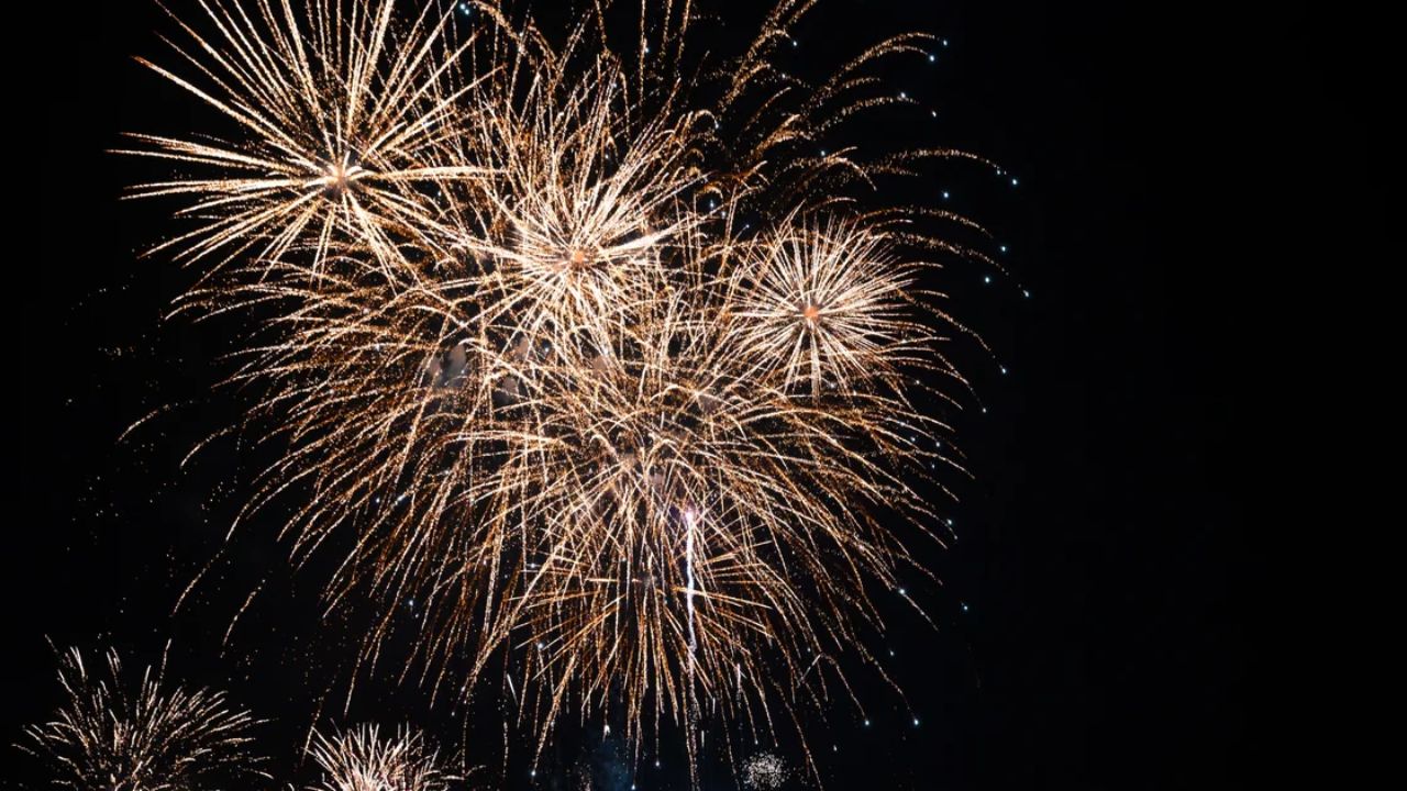 Rain and High Winds Force Fullerton to Cancel New Year’s Eve Festivities