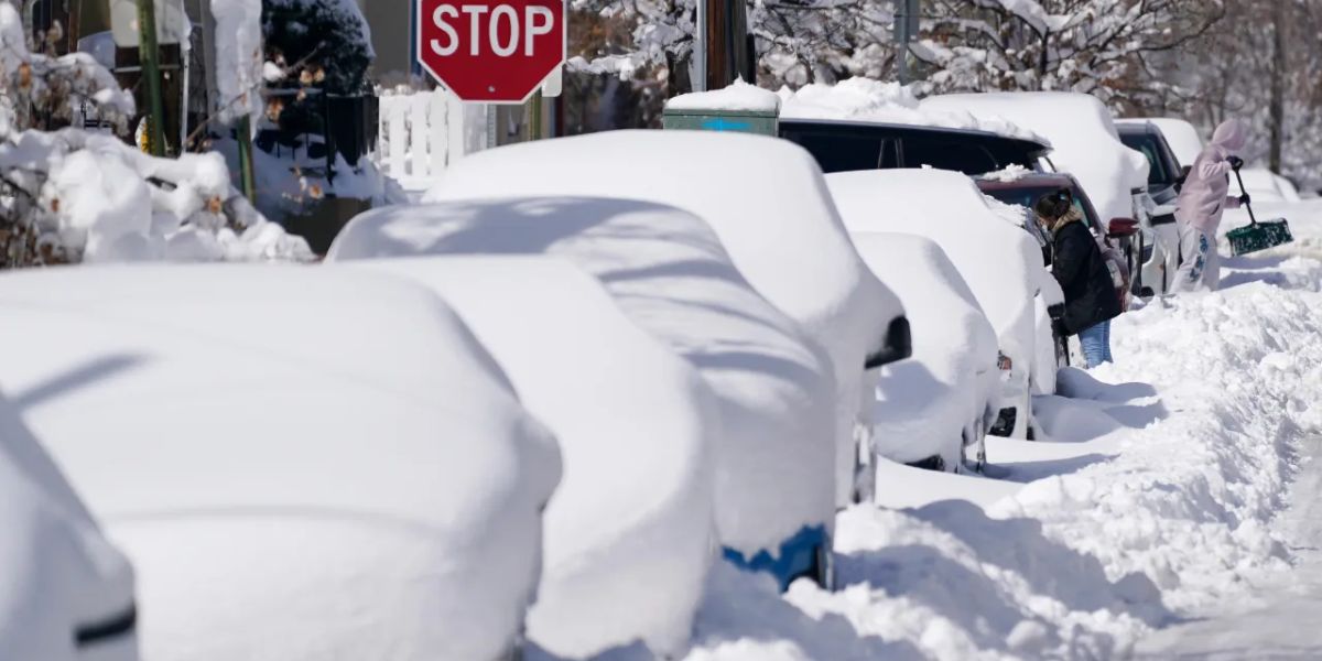 Southeast Michigan Braces for High Winds, Snow, and Hazardous Travel Ahead of New Year