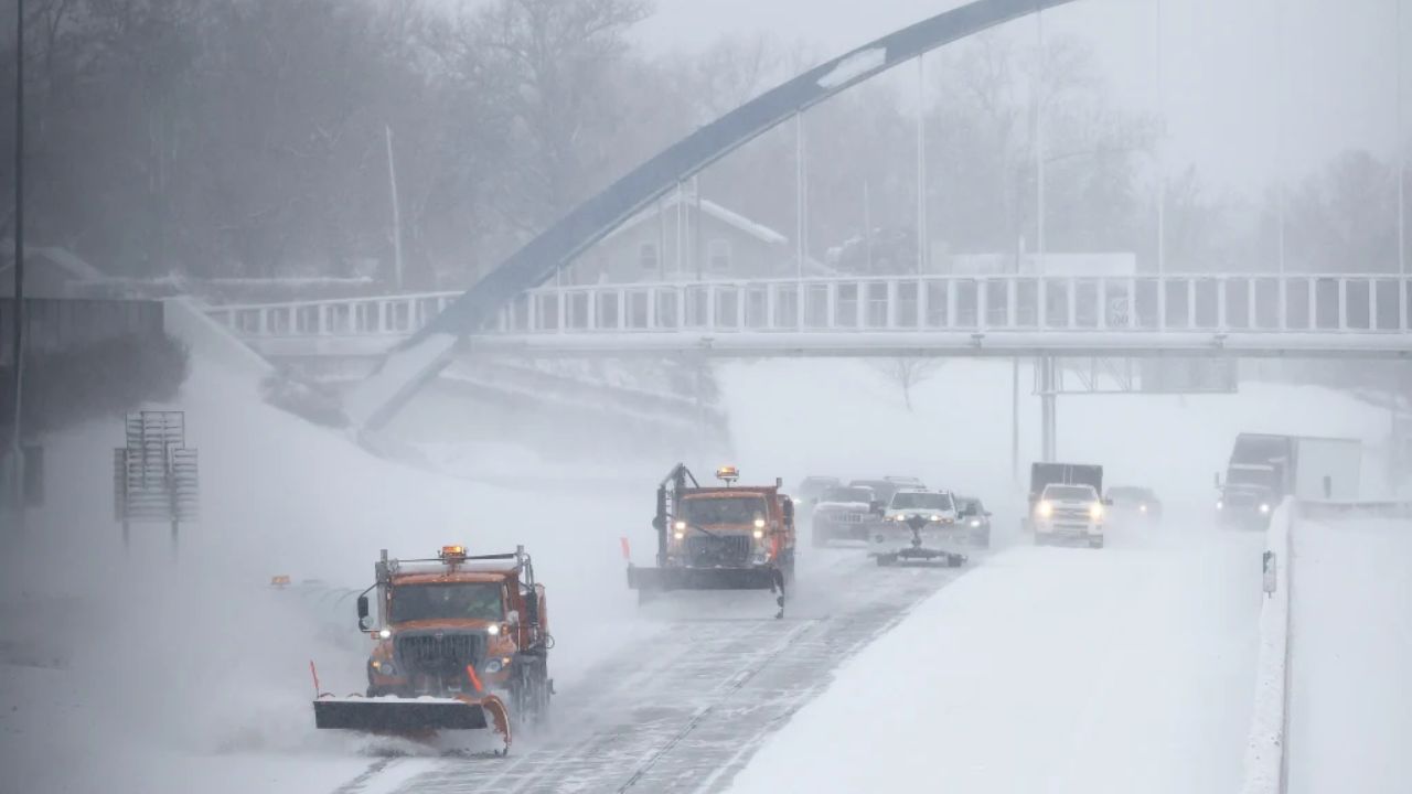 Up to 12 Inches of Snow Expected as Winter Storm Warnings Blanket 15 Michigan Counties; Alerts Issued