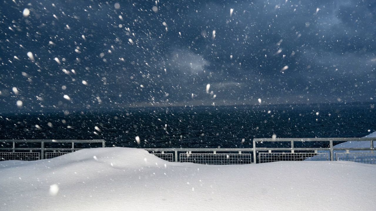 Clipper Storms Bring Ongoing Snow, Bitter Cold, and Travel Disruptions Across Midwest and Northeast