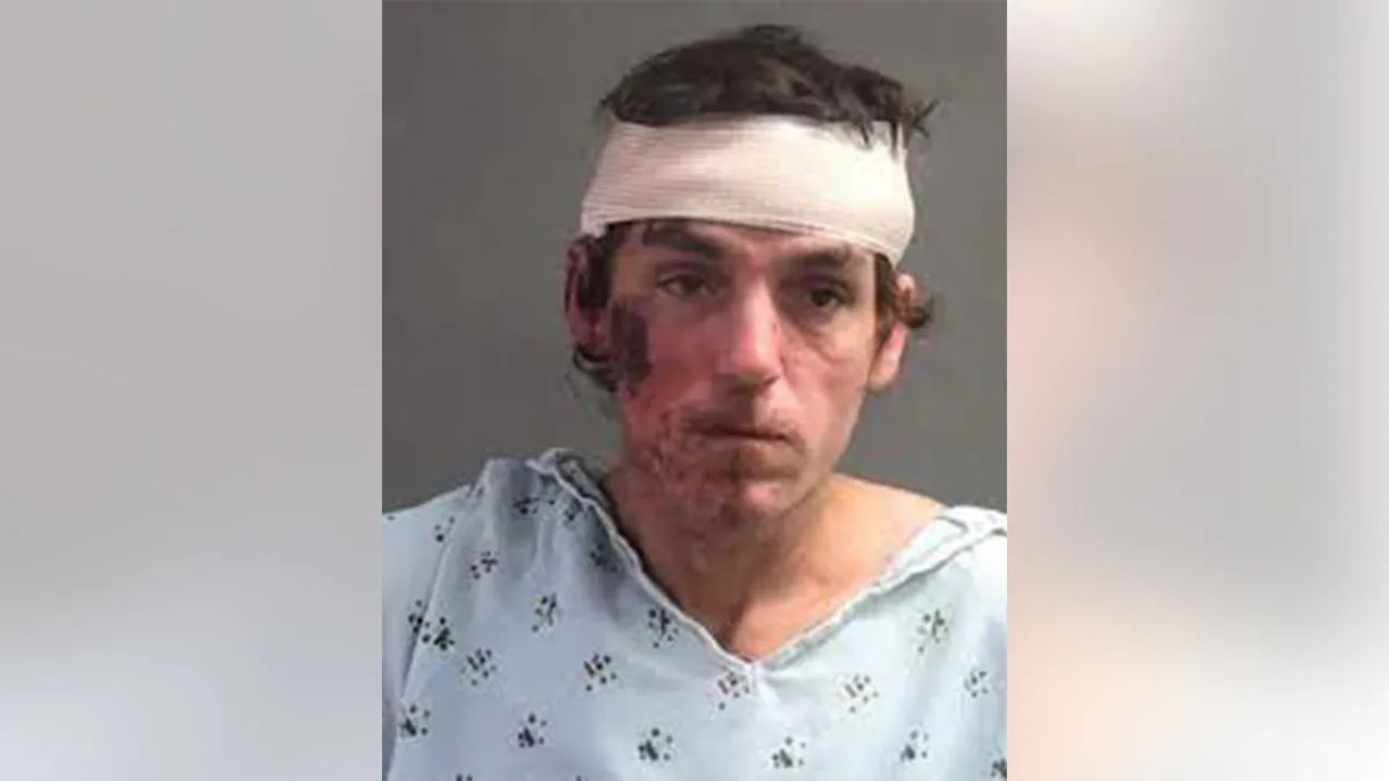 Florida Man Accused of Choking Child at School Bus Stop, Threatening Bystanders With Knife