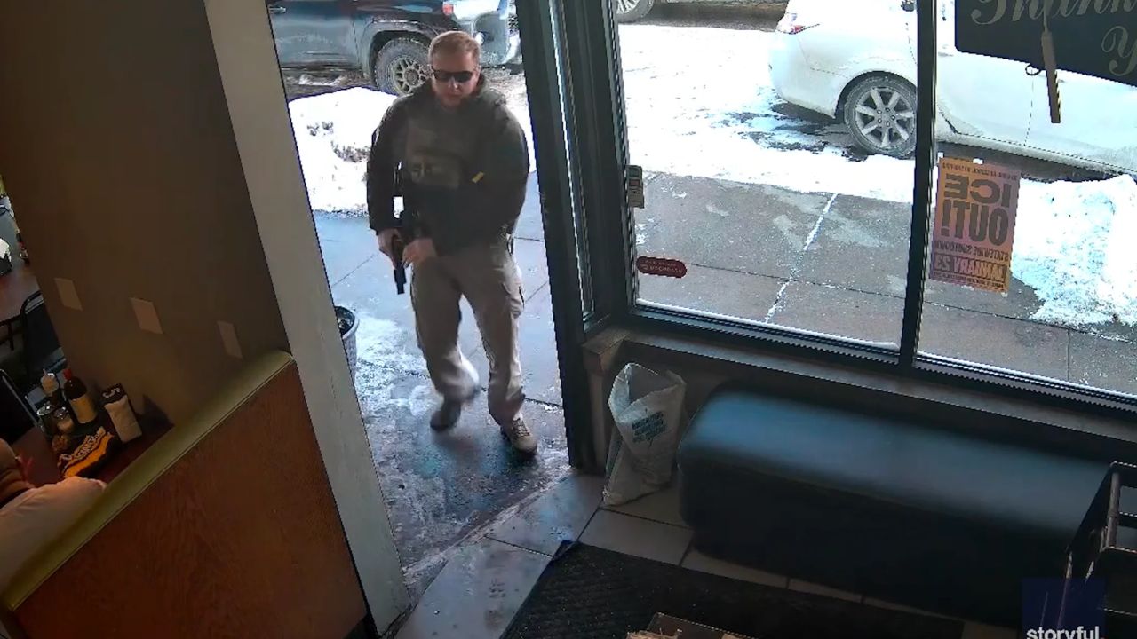 ICE Agent Enters St. Paul Thai Restaurant With Gun Drawn, Owners Say