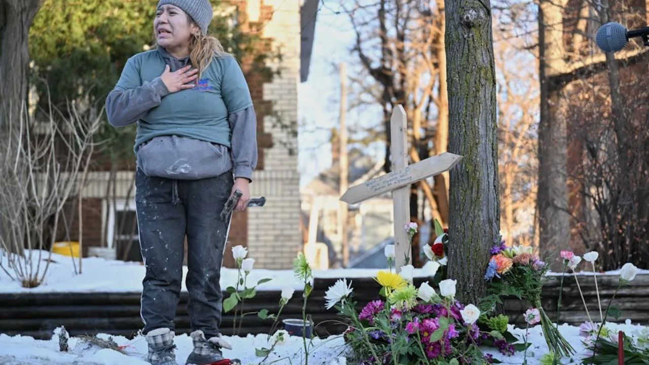 Questions Mount After ICE Officer Fatally Shoots Woman in Minneapolis